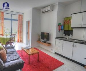 School Superior Apartments