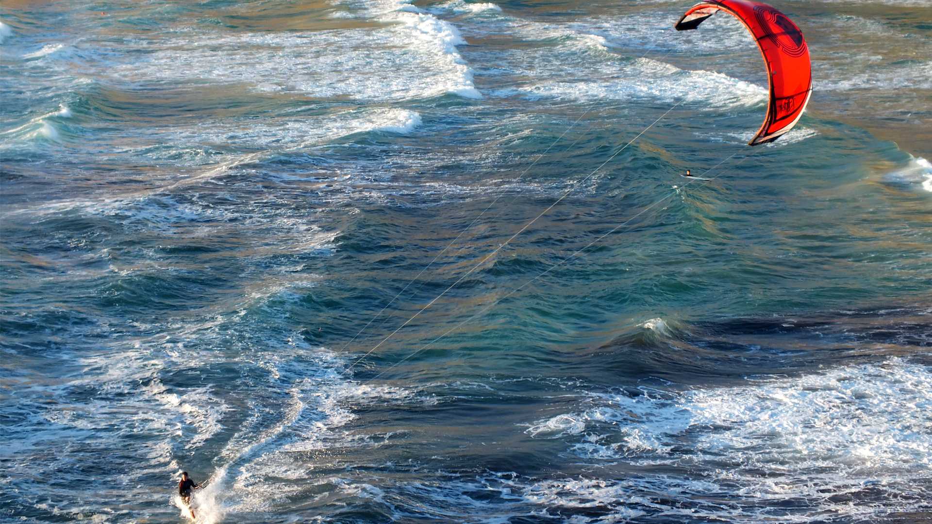 Kitesurfing